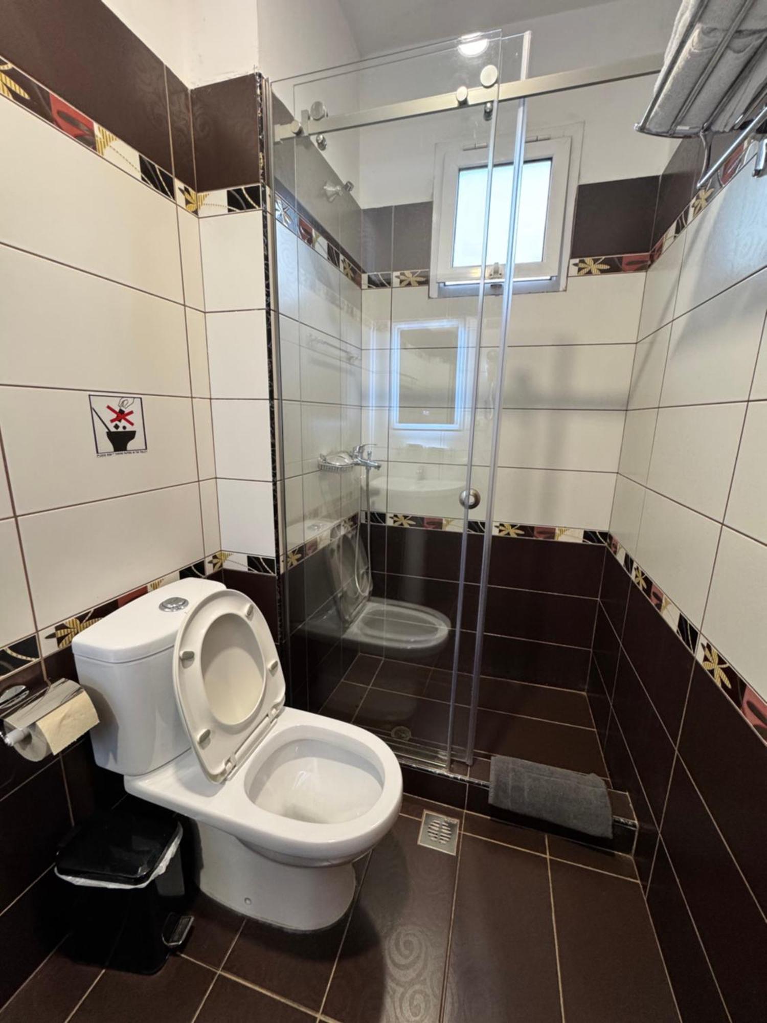 Hotel Number One Gjirokastër 외부 사진